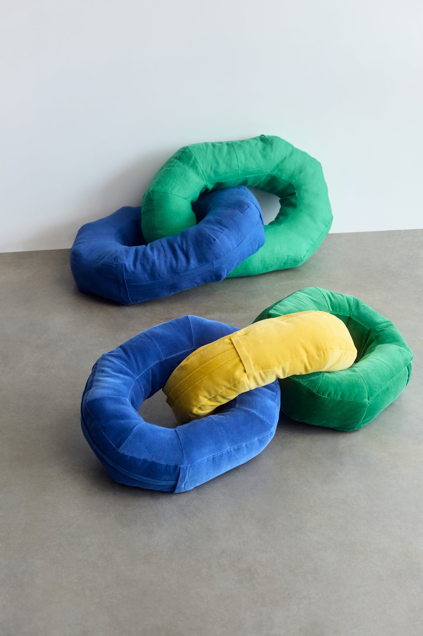 Off The Chain Pillow PDF Pattern