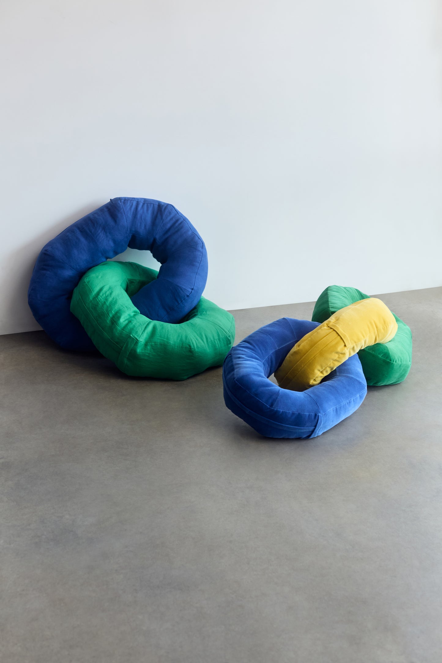 Off The Chain Pillow PDF Pattern
